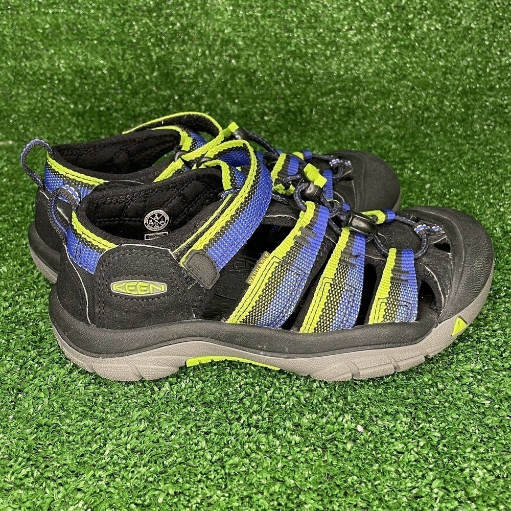 KEEN Newport H2 Black Green Waterproof Sandals Unisex Youth Size 2 Junior